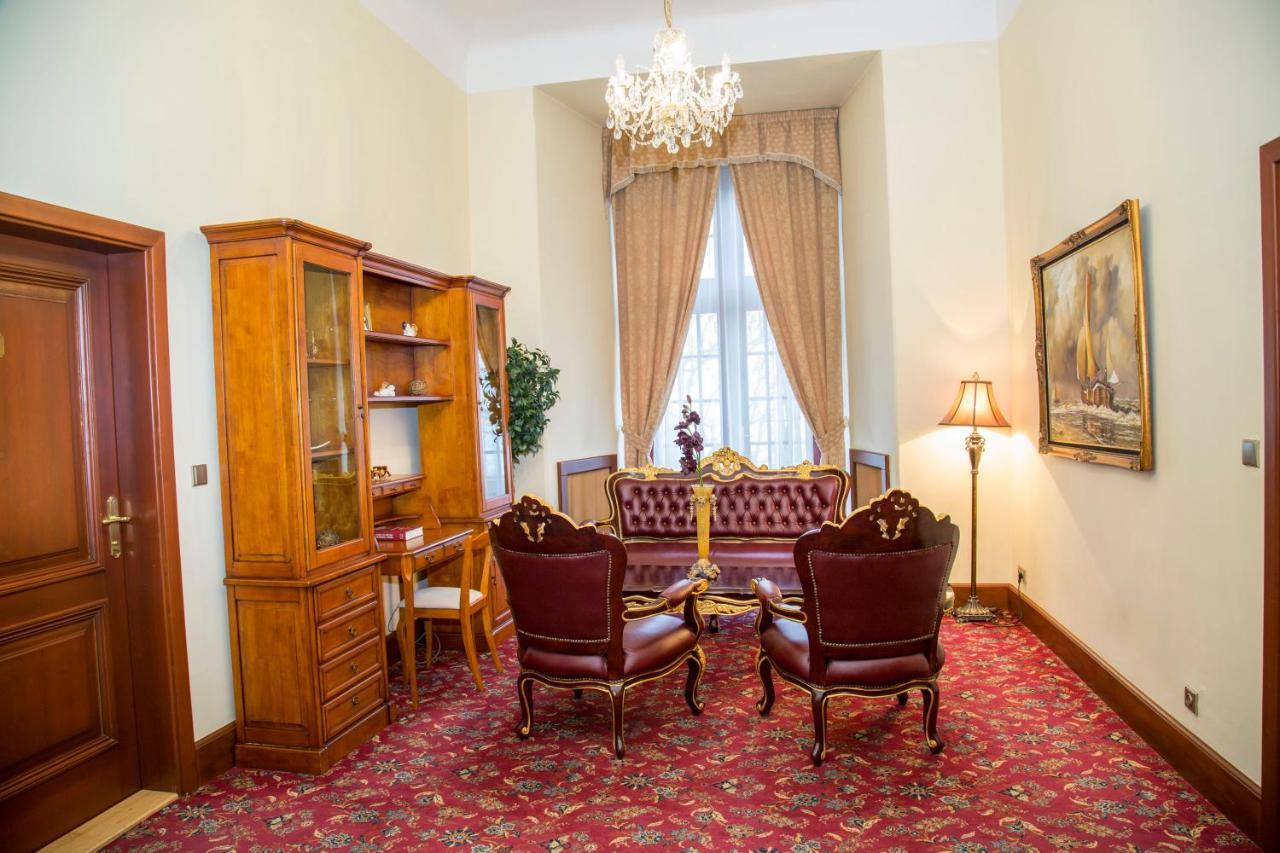 Chateau Zbiroh Екстер'єр фото