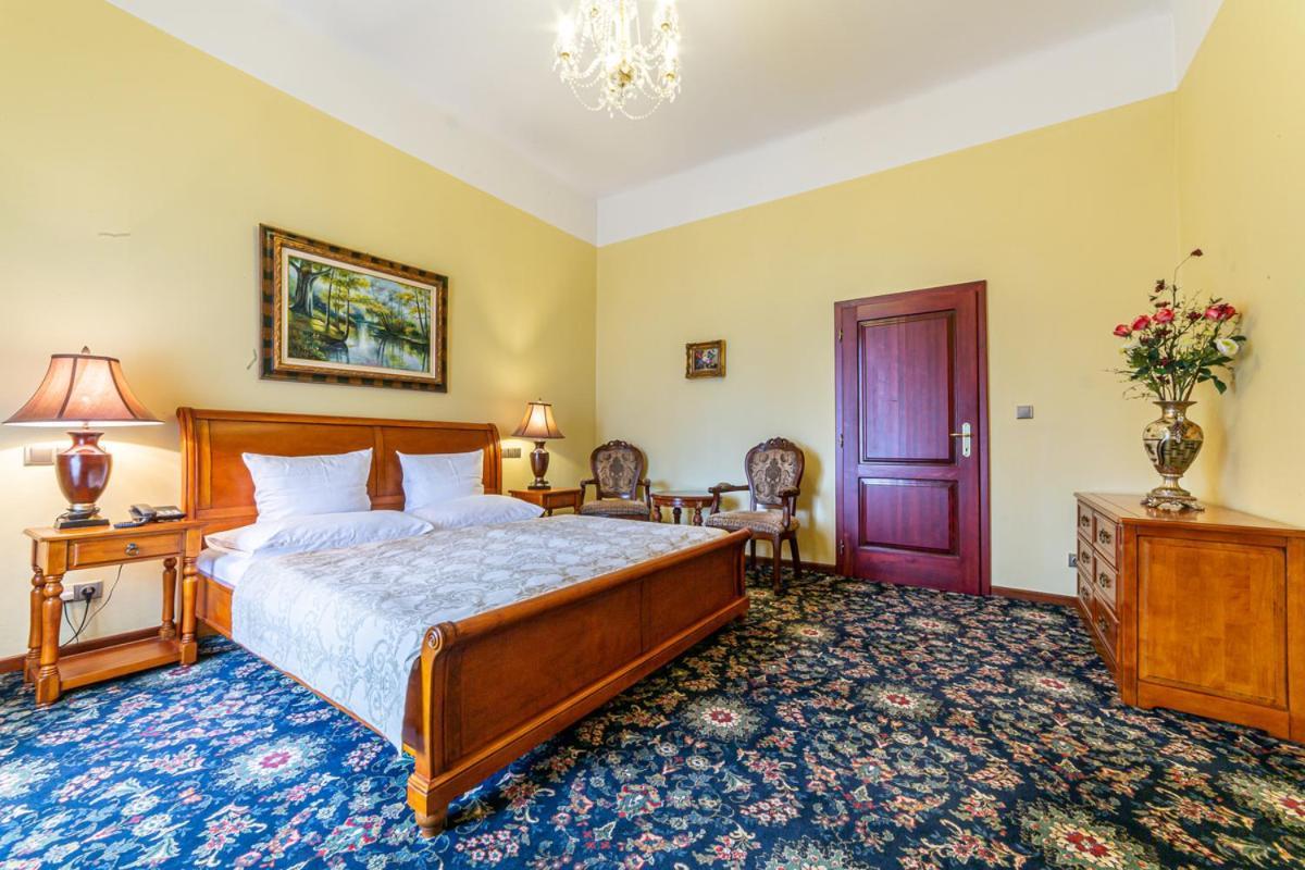 Chateau Zbiroh Екстер'єр фото